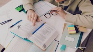 Tips to Stay Focused While Studying